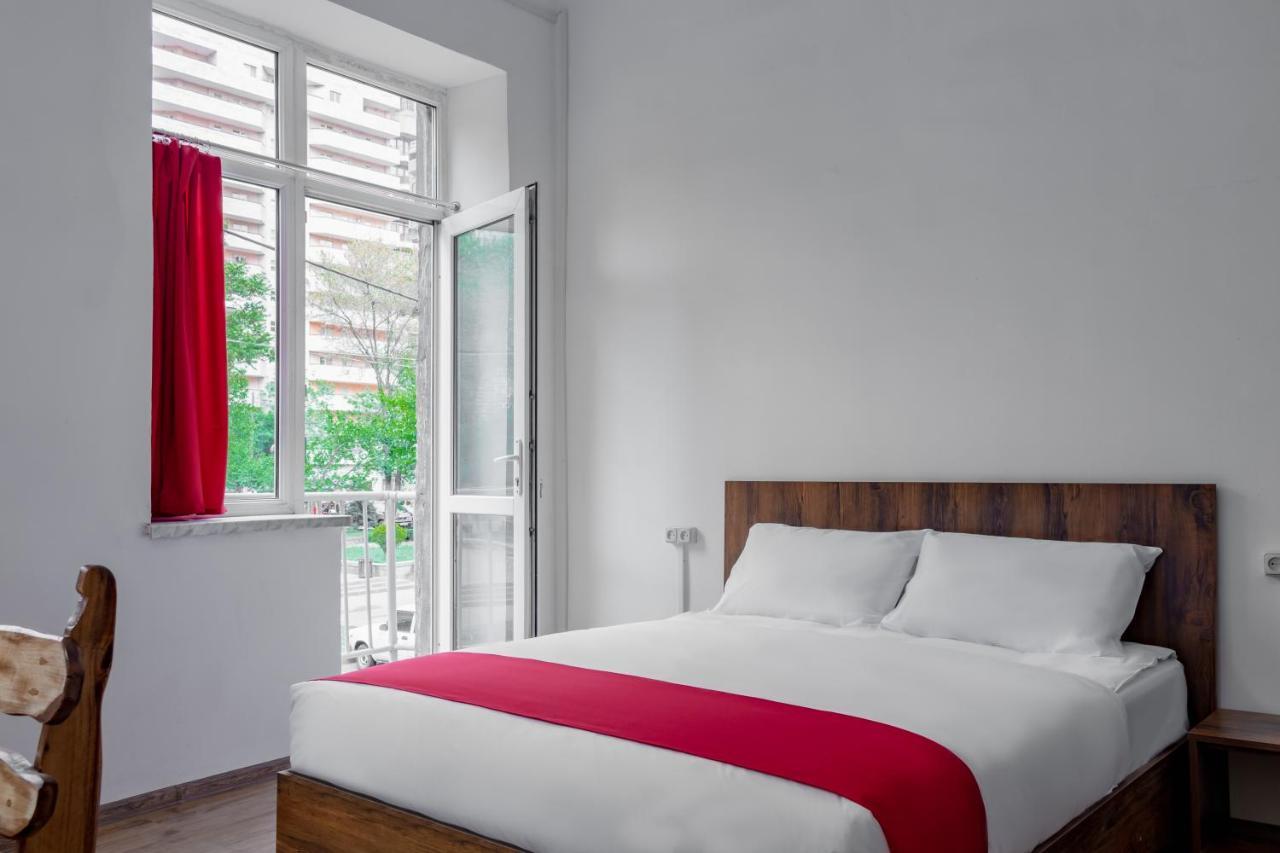 Family Appartments On Buzand Street 耶烈万 外观 照片